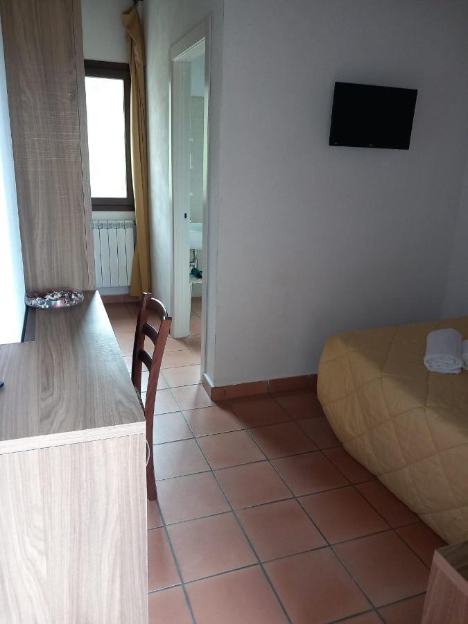 Agriturismo L'Ulivo Padula Eksteriør bilde