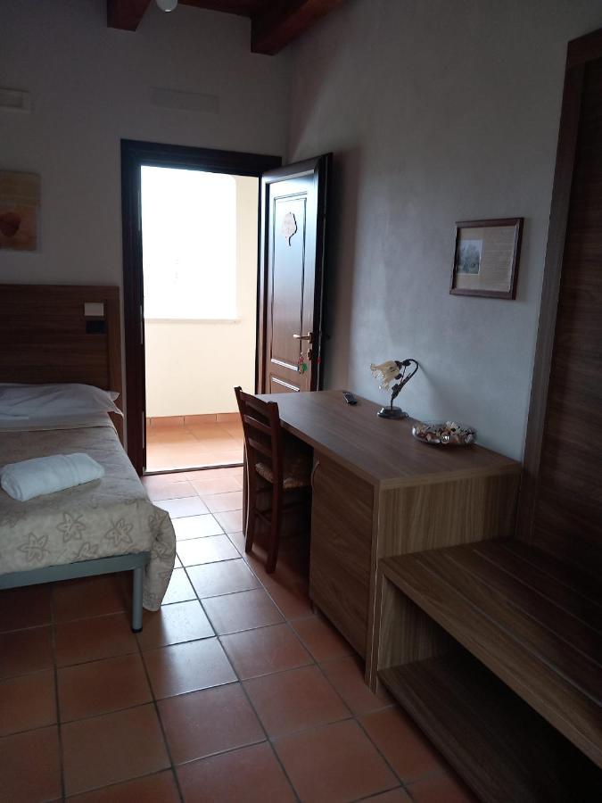 Agriturismo L'Ulivo Padula Eksteriør bilde