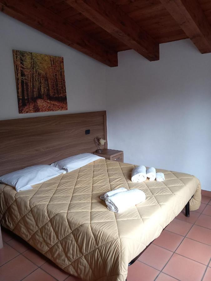 Agriturismo L'Ulivo Padula Eksteriør bilde