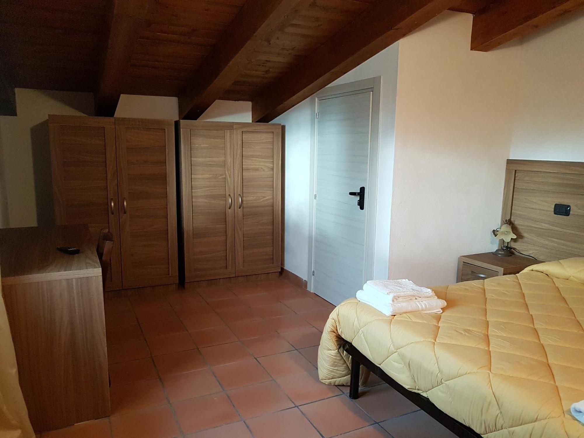 Agriturismo L'Ulivo Padula Eksteriør bilde
