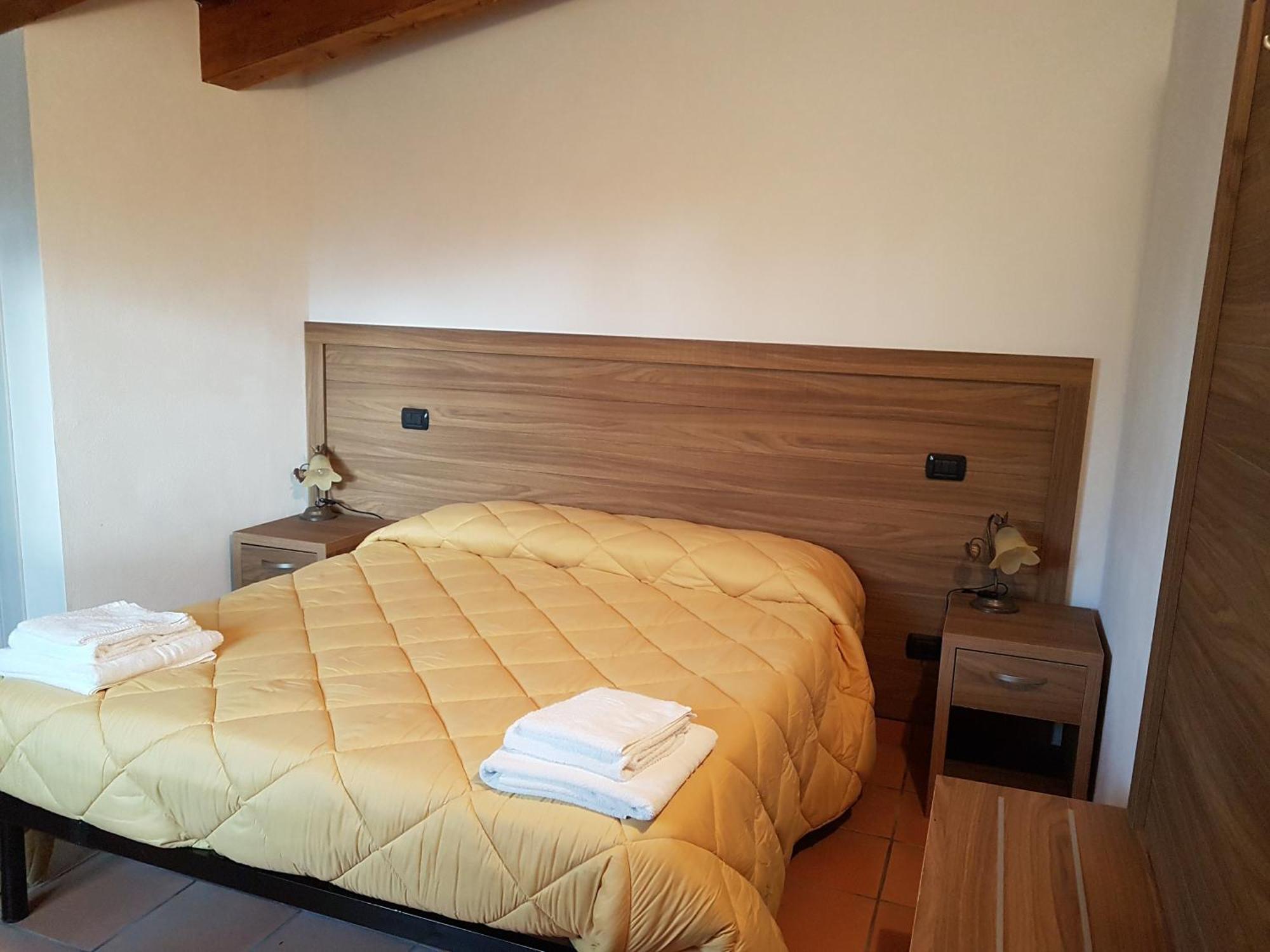 Agriturismo L'Ulivo Padula Eksteriør bilde
