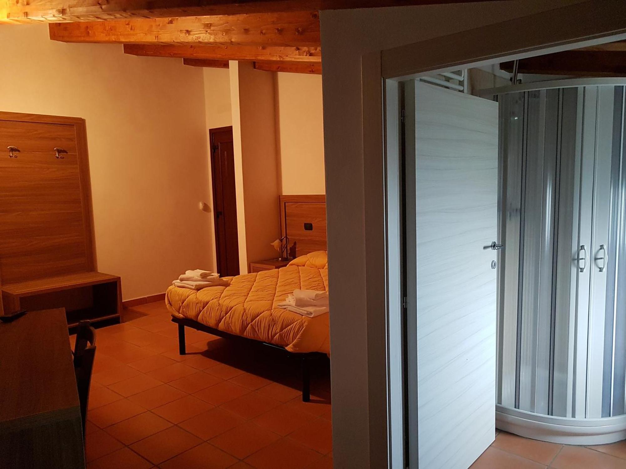 Agriturismo L'Ulivo Padula Eksteriør bilde