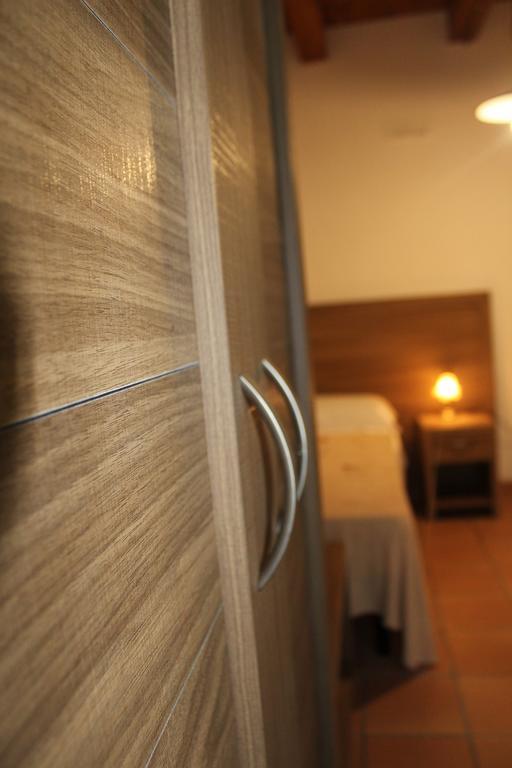 Agriturismo L'Ulivo Padula Eksteriør bilde