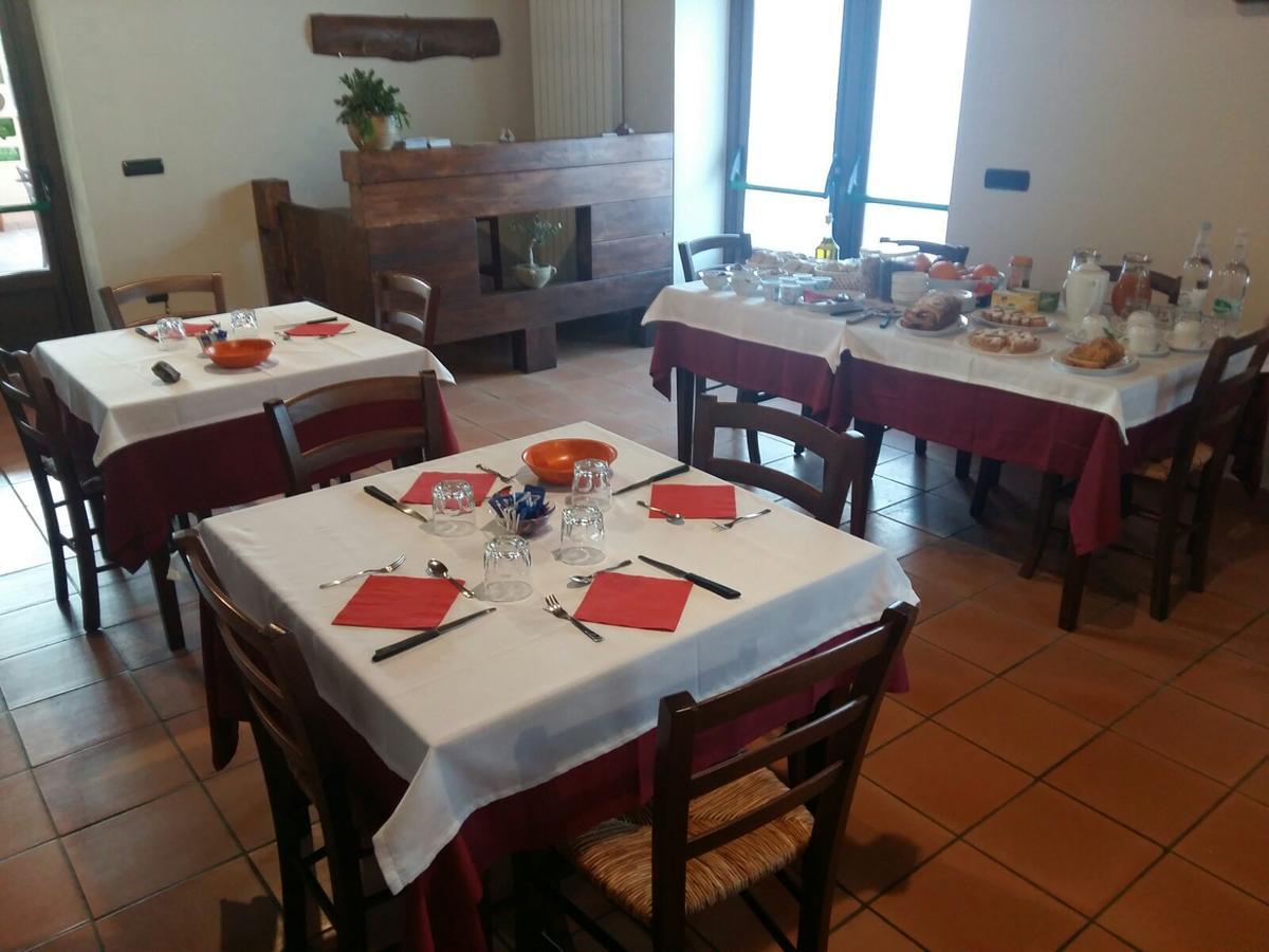Agriturismo L'Ulivo Padula Eksteriør bilde