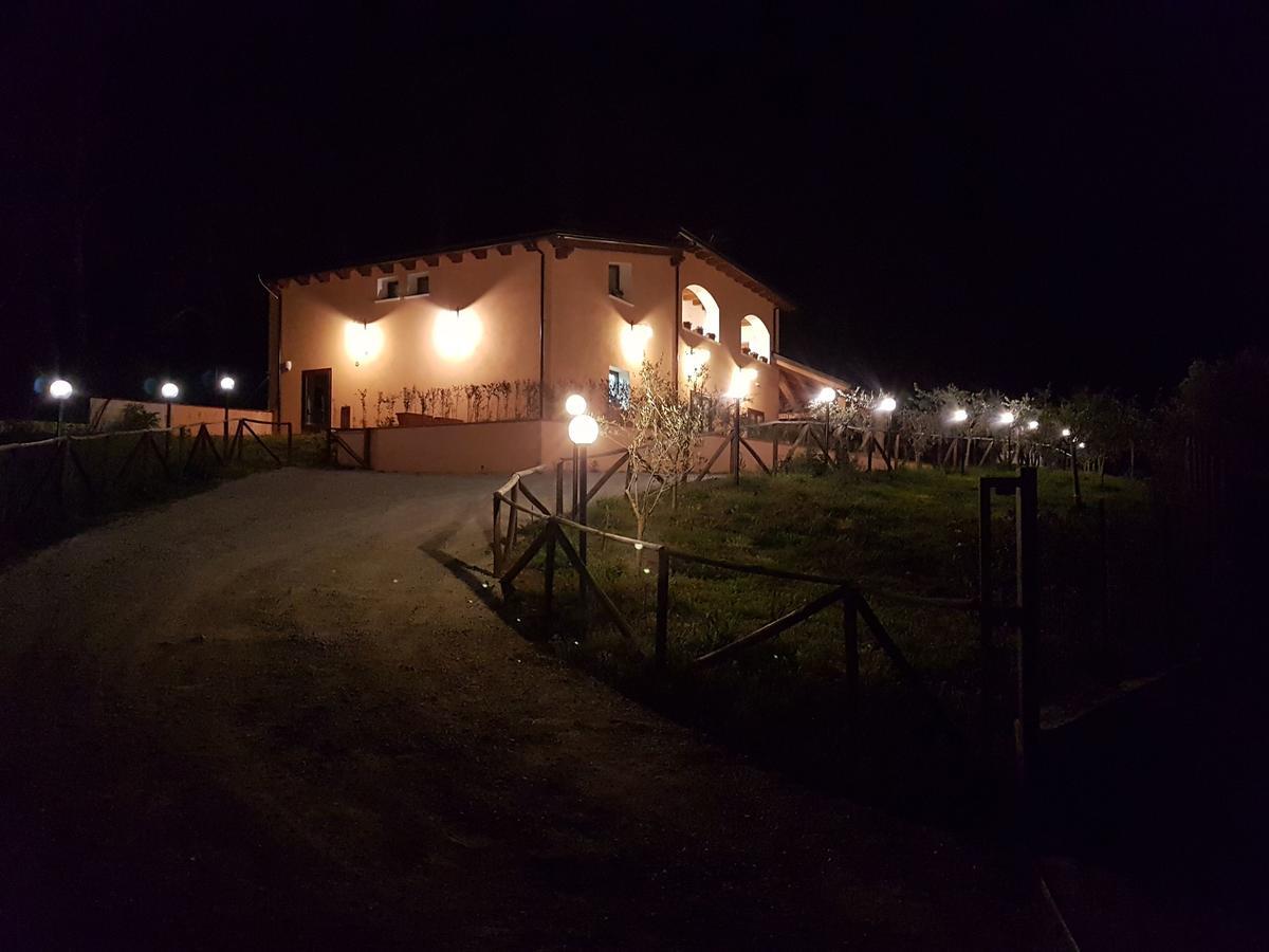 Agriturismo L'Ulivo Padula Eksteriør bilde